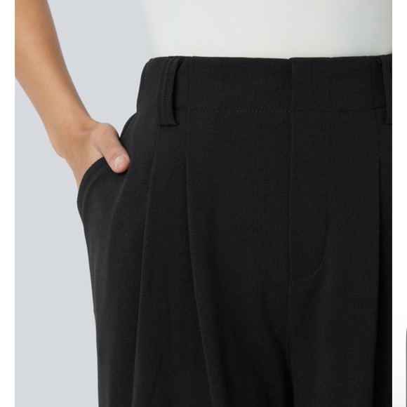NWT Halara Black Wide-Leg waffle knit work Pants. Flowy baggy size 40 (8/10) - Picture 3 of 8